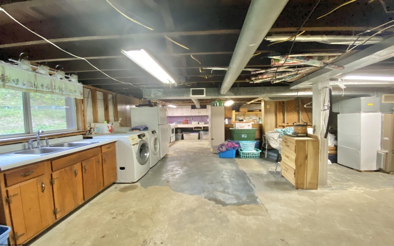 1300 Paw Paw Creek Road, Fairview, West Virginia 26570, 4 Bedrooms Bedrooms, 8 Rooms Rooms,2 BathroomsBathrooms,Single Family Detached,For Sale,Paw Paw Creek,10161714