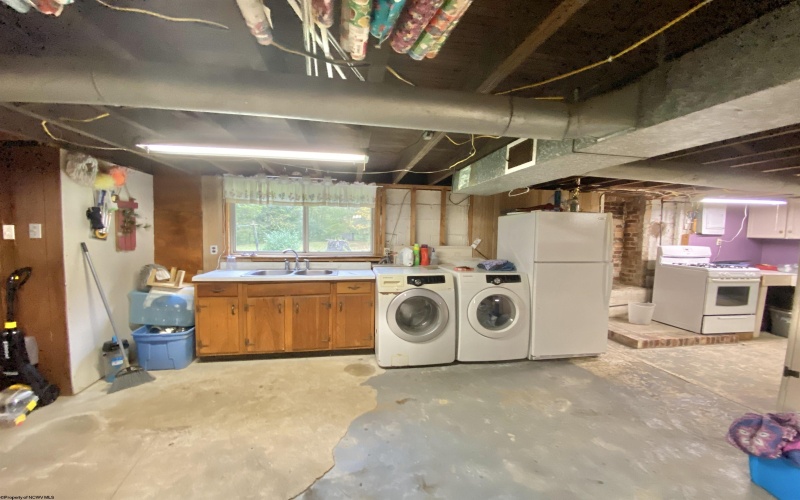 1300 Paw Paw Creek Road, Fairview, West Virginia 26570, 4 Bedrooms Bedrooms, 8 Rooms Rooms,2 BathroomsBathrooms,Single Family Detached,For Sale,Paw Paw Creek,10161714