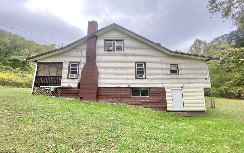 1300 Paw Paw Creek Road, Fairview, West Virginia 26570, 4 Bedrooms Bedrooms, 8 Rooms Rooms,2 BathroomsBathrooms,Single Family Detached,For Sale,Paw Paw Creek,10161714