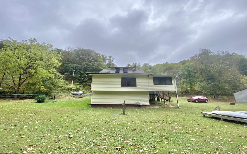 1300 Paw Paw Creek Road, Fairview, West Virginia 26570, 4 Bedrooms Bedrooms, 8 Rooms Rooms,2 BathroomsBathrooms,Single Family Detached,For Sale,Paw Paw Creek,10161714