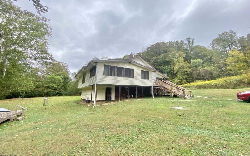 1300 Paw Paw Creek Road, Fairview, West Virginia 26570, 4 Bedrooms Bedrooms, 8 Rooms Rooms,2 BathroomsBathrooms,Single Family Detached,For Sale,Paw Paw Creek,10161714
