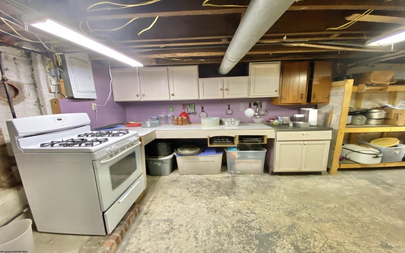 1300 Paw Paw Creek Road, Fairview, West Virginia 26570, 4 Bedrooms Bedrooms, 8 Rooms Rooms,2 BathroomsBathrooms,Single Family Detached,For Sale,Paw Paw Creek,10161714