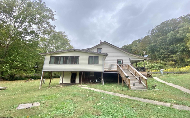 1300 Paw Paw Creek Road, Fairview, West Virginia 26570, 4 Bedrooms Bedrooms, 8 Rooms Rooms,2 BathroomsBathrooms,Single Family Detached,For Sale,Paw Paw Creek,10161714