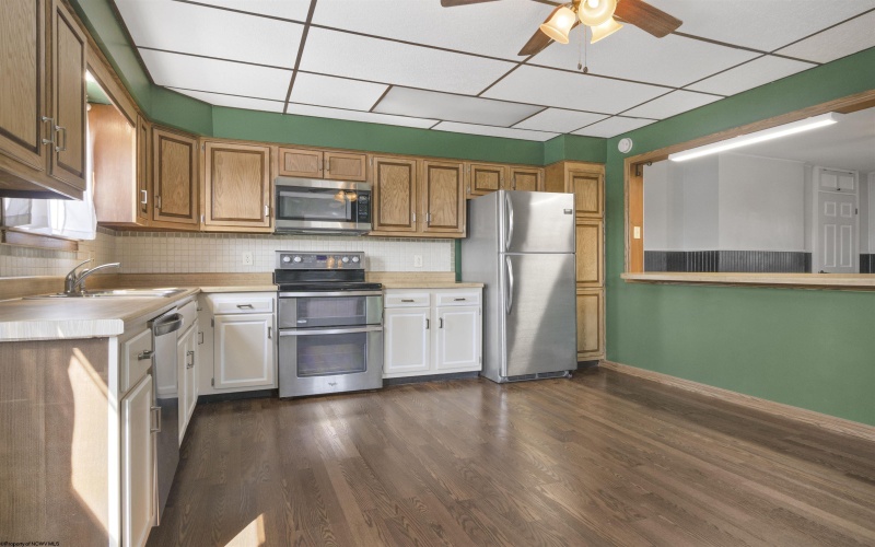 13 Fairview Street, Uniontown, Pennsylvania 15401, 3 Bedrooms Bedrooms, 6 Rooms Rooms,1 BathroomBathrooms,Single Family Detached,For Sale,Fairview,10161729