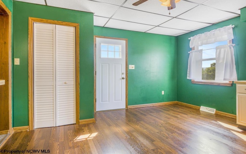 13 Fairview Street, Uniontown, Pennsylvania 15401, 3 Bedrooms Bedrooms, 6 Rooms Rooms,1 BathroomBathrooms,Single Family Detached,For Sale,Fairview,10161729