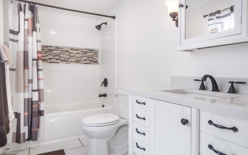 13 Fairview Street, Uniontown, Pennsylvania 15401, 3 Bedrooms Bedrooms, 6 Rooms Rooms,1 BathroomBathrooms,Single Family Detached,For Sale,Fairview,10161729