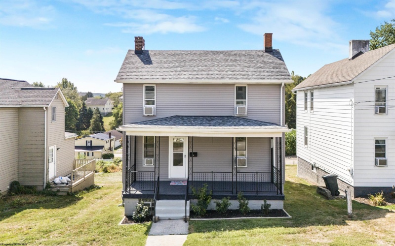13 Fairview Street, Uniontown, Pennsylvania 15401, 3 Bedrooms Bedrooms, 6 Rooms Rooms,1 BathroomBathrooms,Single Family Detached,For Sale,Fairview,10161729