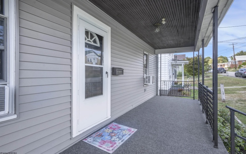 13 Fairview Street, Uniontown, Pennsylvania 15401, 3 Bedrooms Bedrooms, 6 Rooms Rooms,1 BathroomBathrooms,Single Family Detached,For Sale,Fairview,10161729