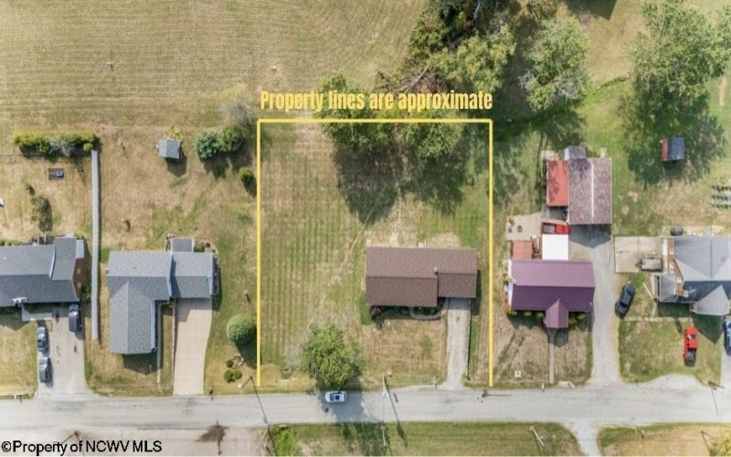 304 Balsinger Road, Uniontown, Pennsylvania 15401, 3 Bedrooms Bedrooms, 6 Rooms Rooms,1 BathroomBathrooms,Single Family Detached,For Sale,Balsinger,10161728
