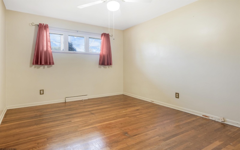 304 Balsinger Road, Uniontown, Pennsylvania 15401, 3 Bedrooms Bedrooms, 6 Rooms Rooms,1 BathroomBathrooms,Single Family Detached,For Sale,Balsinger,10161728