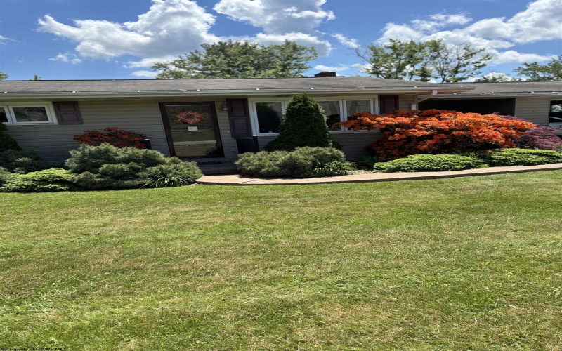 304 Balsinger Road, Uniontown, Pennsylvania 15401, 3 Bedrooms Bedrooms, 6 Rooms Rooms,1 BathroomBathrooms,Single Family Detached,For Sale,Balsinger,10161728