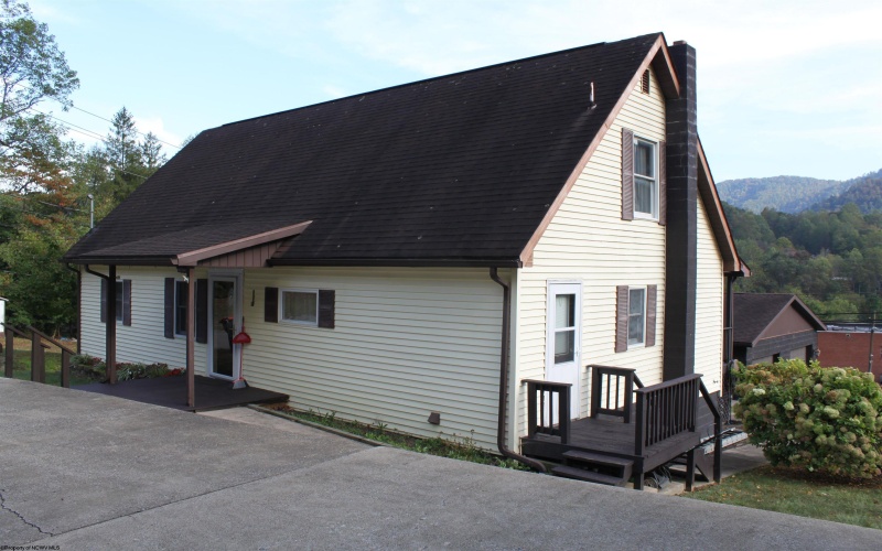 5 Euclyde Avenue, Webster Springs, West Virginia 26288, 3 Bedrooms Bedrooms, 10 Rooms Rooms,2 BathroomsBathrooms,Single Family Detached,For Sale,Euclyde,10161727