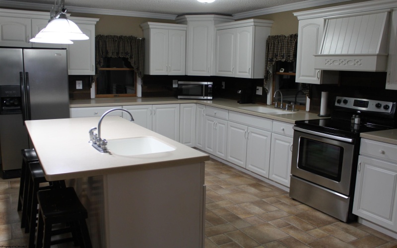 5 Euclyde Avenue, Webster Springs, West Virginia 26288, 3 Bedrooms Bedrooms, 10 Rooms Rooms,2 BathroomsBathrooms,Single Family Detached,For Sale,Euclyde,10161727