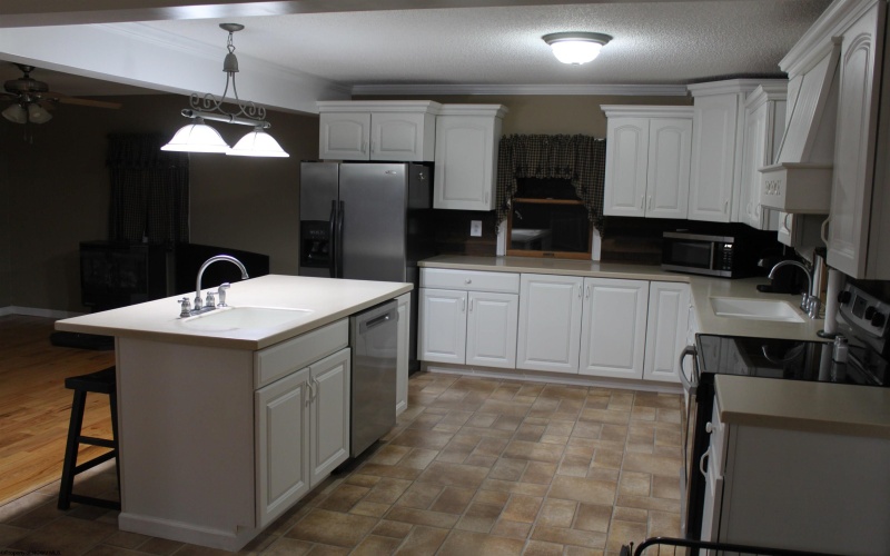 5 Euclyde Avenue, Webster Springs, West Virginia 26288, 3 Bedrooms Bedrooms, 10 Rooms Rooms,2 BathroomsBathrooms,Single Family Detached,For Sale,Euclyde,10161727
