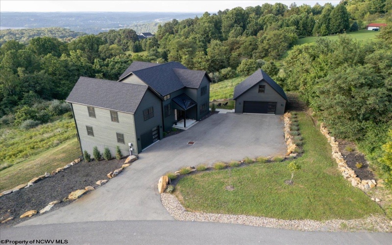 107 Oak Hill Lane, Morgantown, West Virginia 26508, 4 Bedrooms Bedrooms, 10 Rooms Rooms,3 BathroomsBathrooms,Single Family Detached,For Sale,Oak Hill,10161746