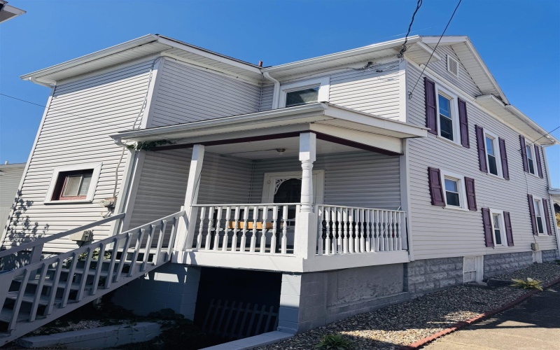 134 Pennsylvania Avenue, Nutter Fort, West Virginia 26301, ,Multi-unit/income,For Sale,Pennsylvania,10161745