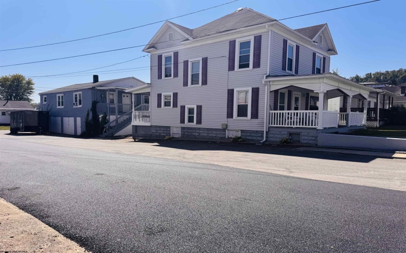 134 Pennsylvania Avenue, Nutter Fort, West Virginia 26301, ,Multi-unit/income,For Sale,Pennsylvania,10161745