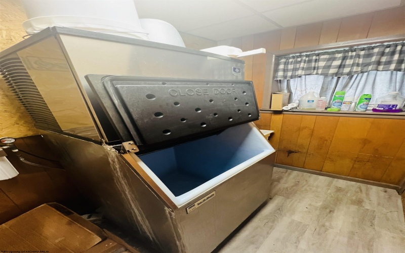 4418 Crossroads Road, Fairview, West Virginia 26570, ,Commercial/industrial,For Sale,Crossroads,10156114 4418 Crossroads Road, Fairview, West Virginia 26570, ,Commercial/industrial,For Sale,Crossroads,10156114