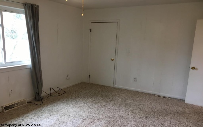 1205 Bartlow Street, Morgantown, West Virginia 26505-5241, 2 Bedrooms Bedrooms, 5 Rooms Rooms,2 BathroomsBathrooms,Residential Rentals,For Rent,Bartlow,10161738