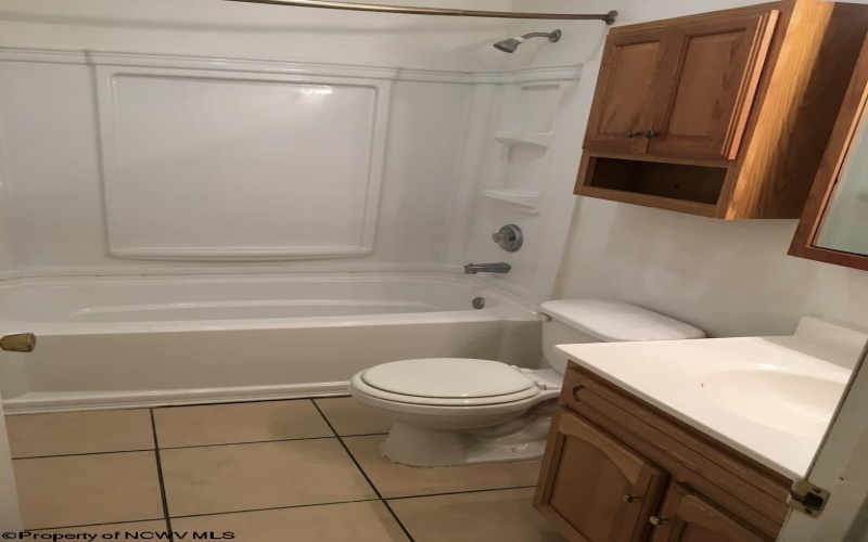 1205 Bartlow Street, Morgantown, West Virginia 26505-5241, 2 Bedrooms Bedrooms, 5 Rooms Rooms,2 BathroomsBathrooms,Residential Rentals,For Rent,Bartlow,10161738