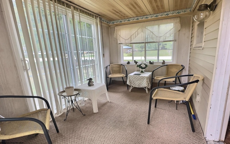 4673 Morgantown Road, Lake Lynn, Pennsylvania 15451, 2 Bedrooms Bedrooms, 4 Rooms Rooms,1 BathroomBathrooms,Single Family Detached,For Sale,Morgantown,10161740