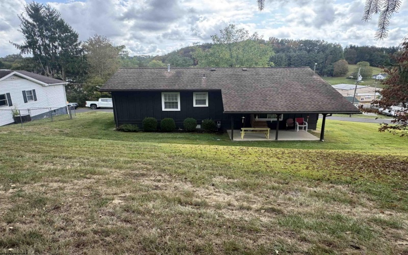 13 Lower Drive, Buckhannon, West Virginia 26201, 4 Bedrooms Bedrooms, 8 Rooms Rooms,2 BathroomsBathrooms,Single Family Detached,For Sale,Lower,10161739