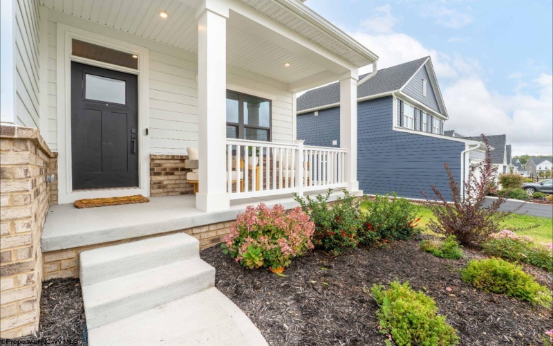 209 Falling Water Lane, Morgantown, West Virginia 26508, 4 Bedrooms Bedrooms, 9 Rooms Rooms,3 BathroomsBathrooms,Single Family Detached,For Sale,Falling Water,10161737