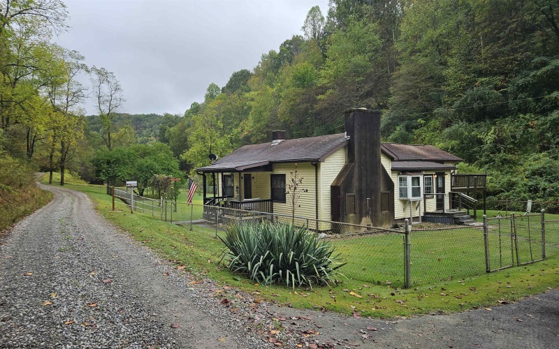 415 Elderberry Road, Coxs Mill, West Virginia 26342, 2 Bedrooms Bedrooms, 5 Rooms Rooms,1 BathroomBathrooms,Single Family Detached,For Sale,Elderberry,10161731