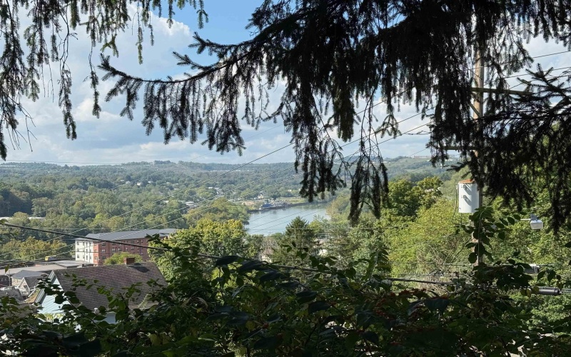 528 Beverly Avenue, Morgantown, West Virginia 26505, ,Multi-unit/income,For Sale,Beverly,10161751