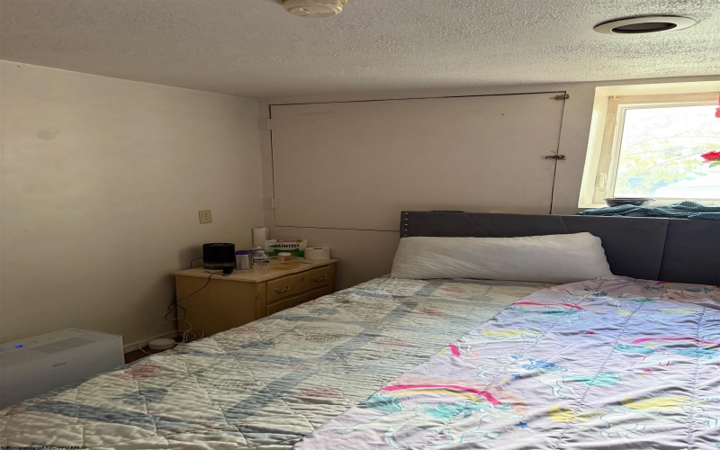 528 Beverly Avenue, Morgantown, West Virginia 26505, ,Multi-unit/income,For Sale,Beverly,10161751