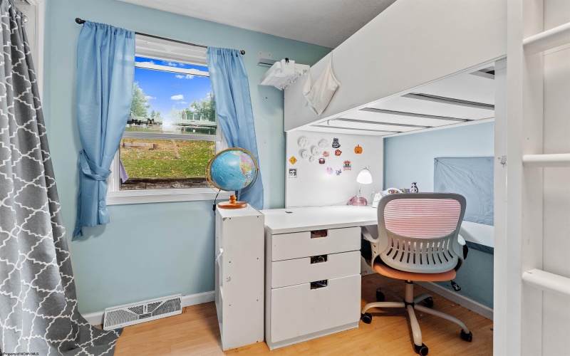 22 Eastgate Drive, Morgantown, West Virginia 26508, 3 Bedrooms Bedrooms, 5 Rooms Rooms,1 BathroomBathrooms,Single Family Detached,For Sale,Eastgate,10161753 22 Eastgate Drive, Morgantown, West Virginia 26508, 3 Bedrooms Bedrooms, 5 Rooms Rooms,1 BathroomBathrooms,Single Family Detached,For Sale,Eastgate,10161753