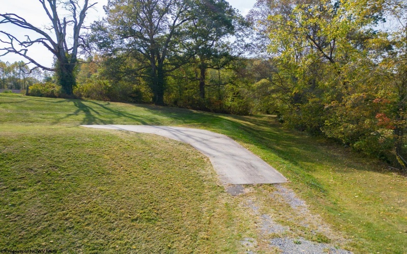 163 Hutchinson Hollow Road, Mount Clare, West Virginia 26408, 4 Bedrooms Bedrooms, 8 Rooms Rooms,1 BathroomBathrooms,Single Family Detached,For Sale,Hutchinson Hollow,10161752