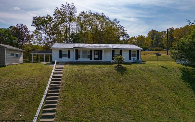163 Hutchinson Hollow Road, Mount Clare, West Virginia 26408, 4 Bedrooms Bedrooms, 8 Rooms Rooms,1 BathroomBathrooms,Single Family Detached,For Sale,Hutchinson Hollow,10161752