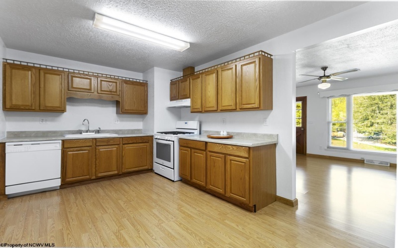 163 Hutchinson Hollow Road, Mount Clare, West Virginia 26408, 4 Bedrooms Bedrooms, 8 Rooms Rooms,1 BathroomBathrooms,Single Family Detached,For Sale,Hutchinson Hollow,10161752
