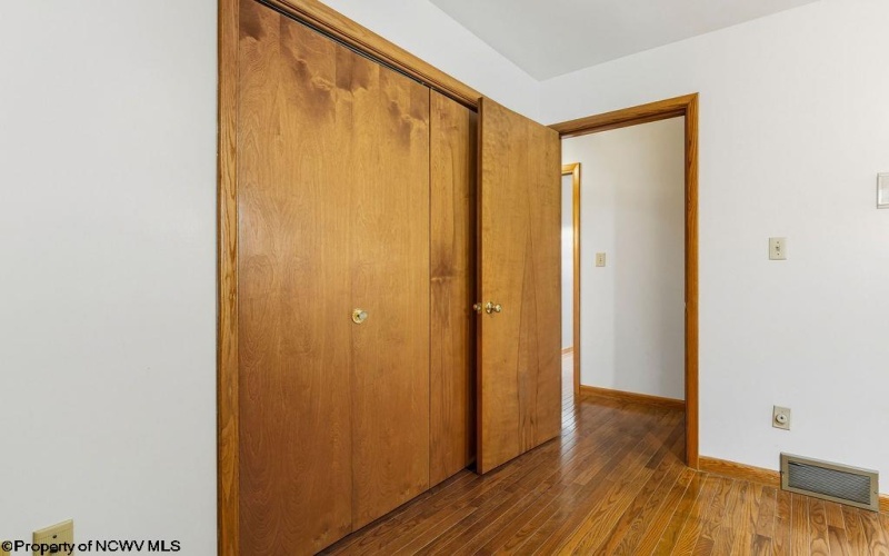 10 Greenwood Drive, Fairmont, West Virginia 26554, 3 Bedrooms Bedrooms, 9 Rooms Rooms,3 BathroomsBathrooms,Single Family Detached,For Sale,Greenwood,10161749