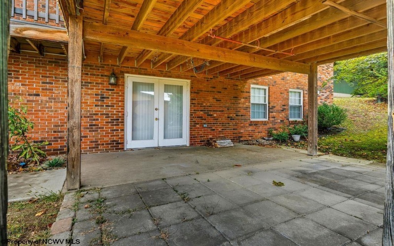 10 Greenwood Drive, Fairmont, West Virginia 26554, 3 Bedrooms Bedrooms, 9 Rooms Rooms,3 BathroomsBathrooms,Single Family Detached,For Sale,Greenwood,10161749