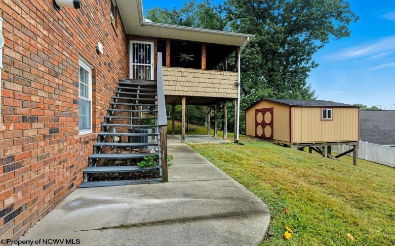 10 Greenwood Drive, Fairmont, West Virginia 26554, 3 Bedrooms Bedrooms, 9 Rooms Rooms,3 BathroomsBathrooms,Single Family Detached,For Sale,Greenwood,10161749