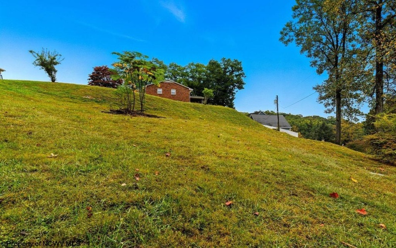10 Greenwood Drive, Fairmont, West Virginia 26554, 3 Bedrooms Bedrooms, 9 Rooms Rooms,3 BathroomsBathrooms,Single Family Detached,For Sale,Greenwood,10161749