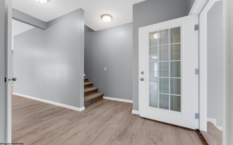 407 Kings Point Lane, Morgantown, West Virginia 26508, 4 Bedrooms Bedrooms, 7 Rooms Rooms,5 BathroomsBathrooms,Single Family Detached,For Sale,Kings Point,10161756