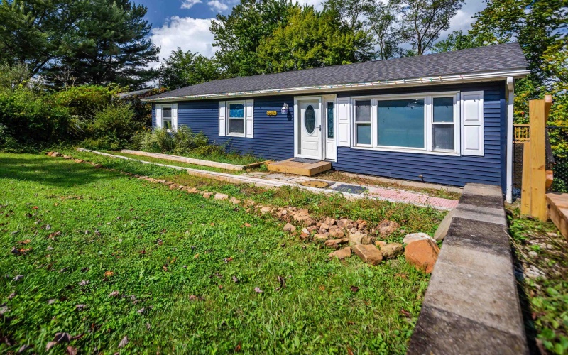 542 Cherokee Drive, Morgantown, West Virginia 26508, 3 Bedrooms Bedrooms, 6 Rooms Rooms,1 BathroomBathrooms,Single Family Detached,For Sale,Cherokee,10161755