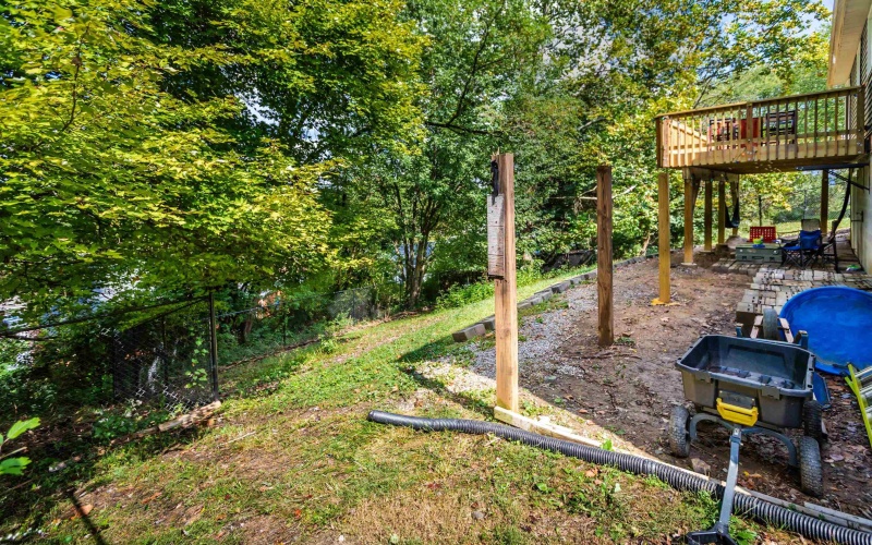 542 Cherokee Drive, Morgantown, West Virginia 26508, 3 Bedrooms Bedrooms, 6 Rooms Rooms,1 BathroomBathrooms,Single Family Detached,For Sale,Cherokee,10161755
