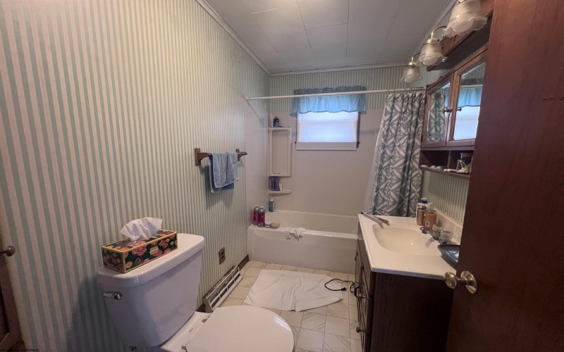 371 Kennedy Street, Elkins, West Virginia 26241, 3 Bedrooms Bedrooms, 6 Rooms Rooms,1 BathroomBathrooms,Single Family Detached,For Sale,Kennedy,10161766