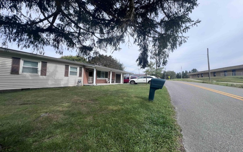 371 Kennedy Street, Elkins, West Virginia 26241, 3 Bedrooms Bedrooms, 6 Rooms Rooms,1 BathroomBathrooms,Single Family Detached,For Sale,Kennedy,10161766