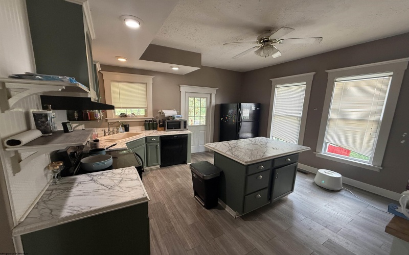 408 Dewey Avenue, Grafton, West Virginia 26354, 3 Bedrooms Bedrooms, 9 Rooms Rooms,1 BathroomBathrooms,Single Family Detached,For Sale,Dewey,10161765