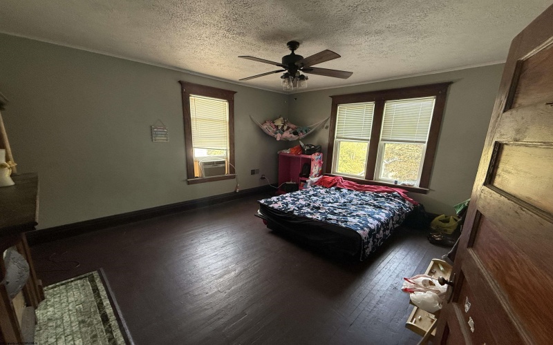 408 Dewey Avenue, Grafton, West Virginia 26354, 3 Bedrooms Bedrooms, 9 Rooms Rooms,1 BathroomBathrooms,Single Family Detached,For Sale,Dewey,10161765