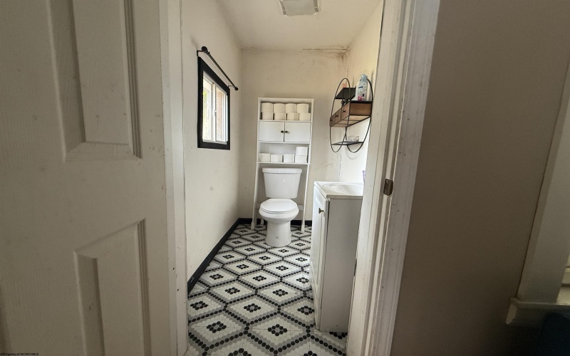 408 Dewey Avenue, Grafton, West Virginia 26354, 3 Bedrooms Bedrooms, 9 Rooms Rooms,1 BathroomBathrooms,Single Family Detached,For Sale,Dewey,10161765