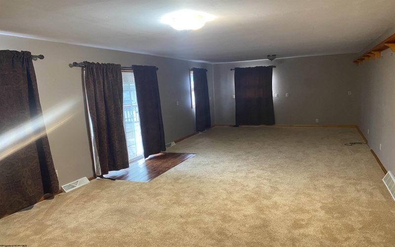 1619 Hoffman Avenue, Clarksburg, West Virginia 26301, 3 Bedrooms Bedrooms, 7 Rooms Rooms,2 BathroomsBathrooms,Single Family Detached,For Sale,Hoffman,10161760