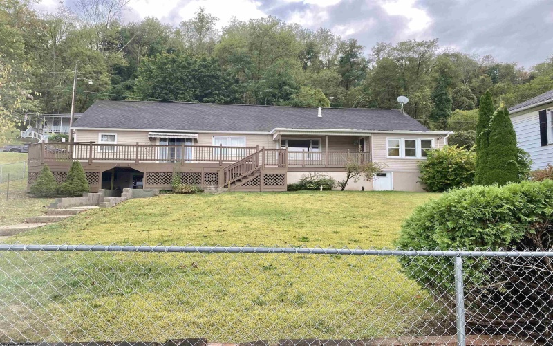 1619 Hoffman Avenue, Clarksburg, West Virginia 26301, 3 Bedrooms Bedrooms, 7 Rooms Rooms,2 BathroomsBathrooms,Single Family Detached,For Sale,Hoffman,10161760