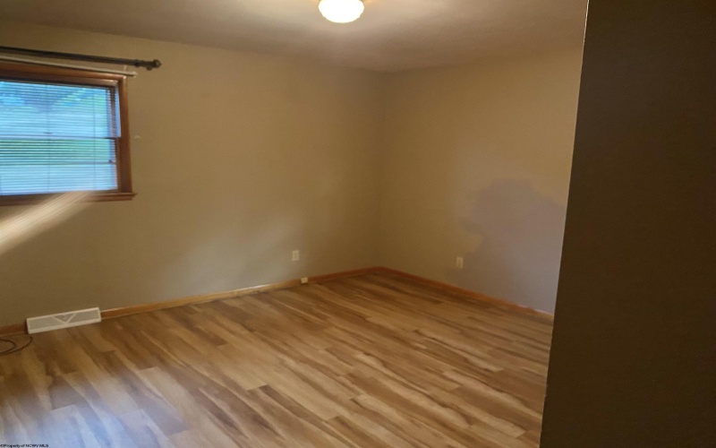 1619 Hoffman Avenue, Clarksburg, West Virginia 26301, 3 Bedrooms Bedrooms, 7 Rooms Rooms,2 BathroomsBathrooms,Single Family Detached,For Sale,Hoffman,10161760