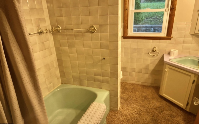 1619 Hoffman Avenue, Clarksburg, West Virginia 26301, 3 Bedrooms Bedrooms, 7 Rooms Rooms,2 BathroomsBathrooms,Single Family Detached,For Sale,Hoffman,10161760